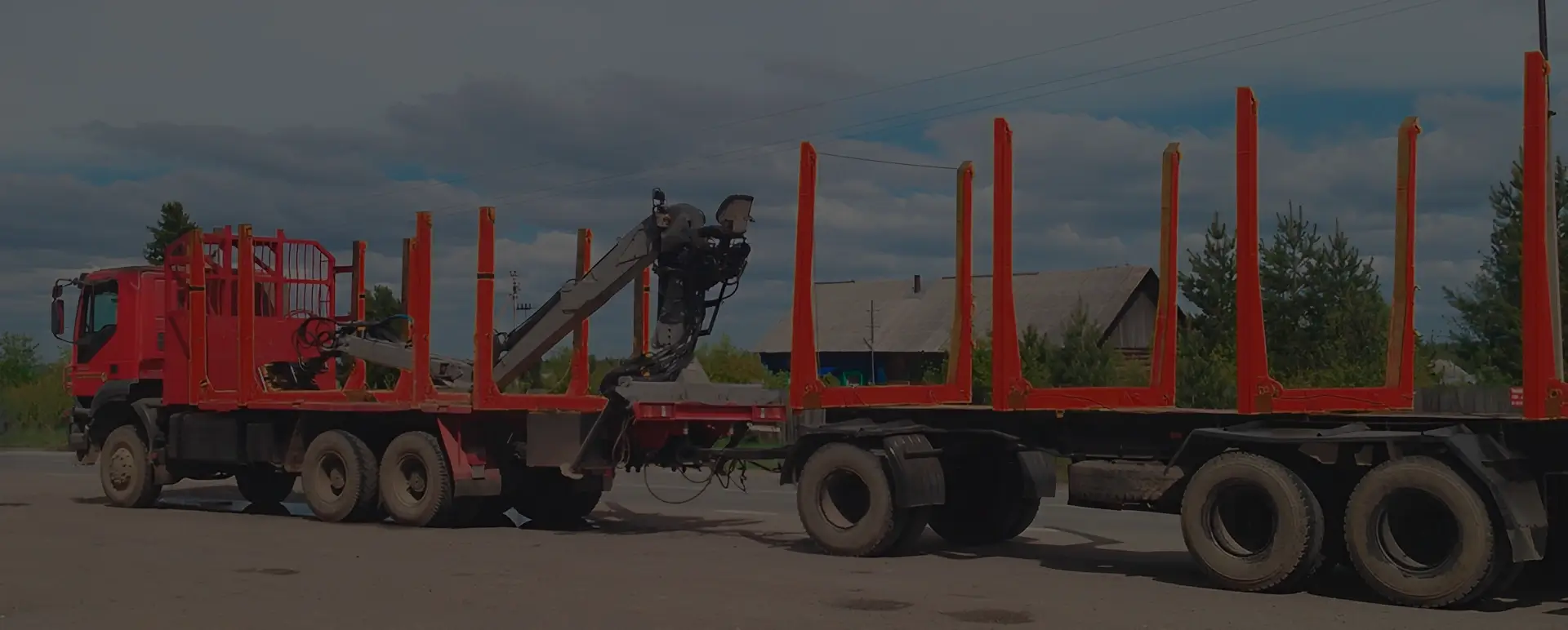Требуется аренда трубовоза для перевозки негабаритных труб в городе Соликамск (Приволжский округ - Пермский край), оставляй скорее заявку на сайте
